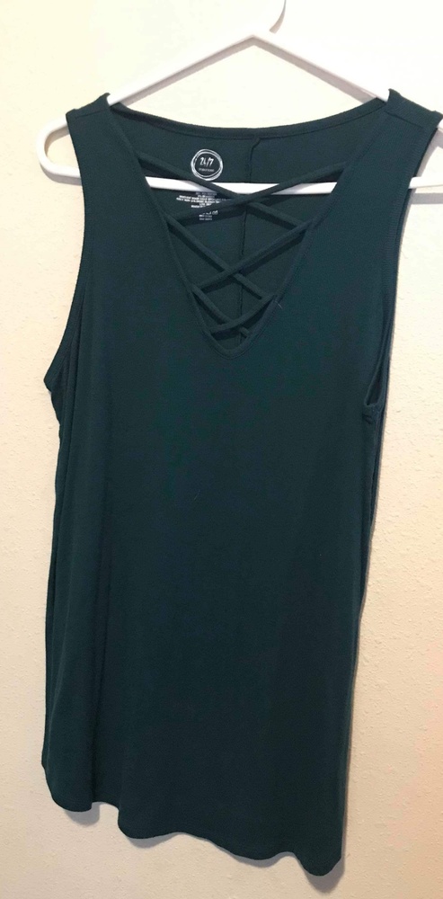 Maurices Tank size XL